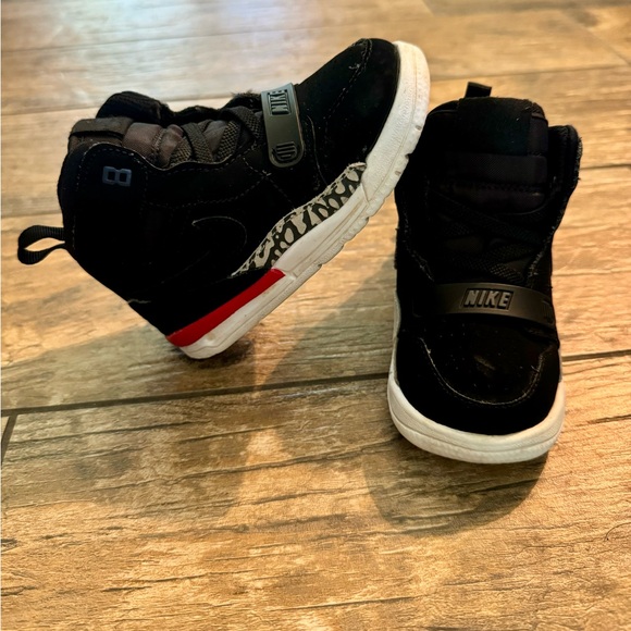 Jordan Legacy - Picture 2 of 4